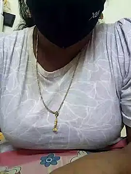 Snapshot of Tamil_Aathira chatting on February 7, 2025, 10:29 am Tamil Aathira online show from February 7, 2025, 10:29 am