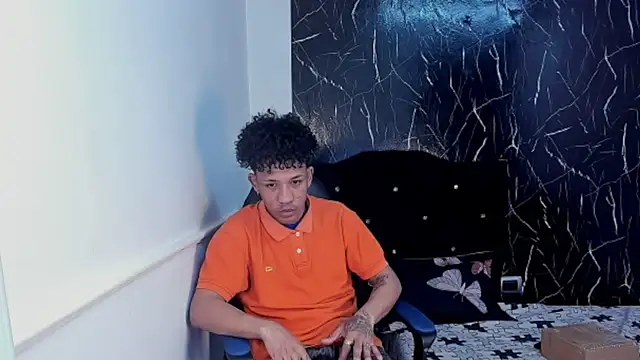 carlos alber12 online show from November 9, 2025, 2:59 pm