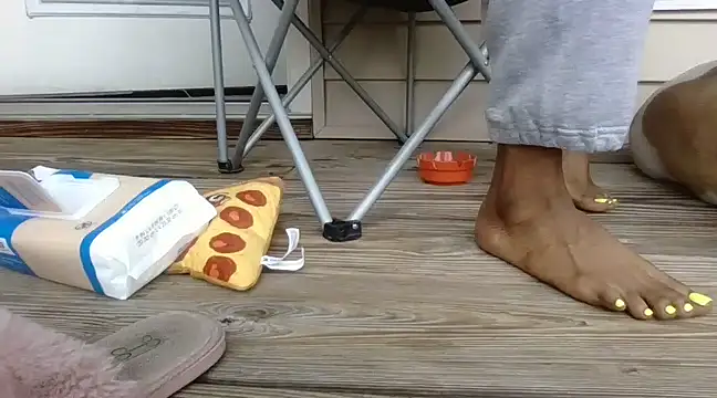 theprettysoles online show from March 13, 2025, 6:23 pm