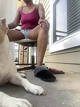 theprettysoles online show from April 18, 2026, 7:51 pm