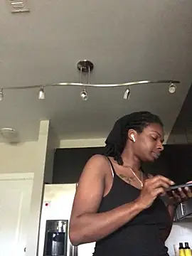 theprettysoles online show from April 20, 2026, 8:43 pm