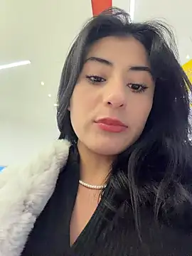 fiorella paris online show from November 23, 2025, 10:09 pm