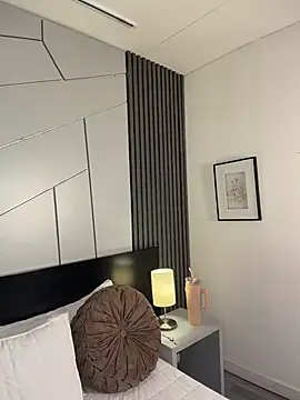 fiorella paris online show from March 3, 2026, 8:04 pm