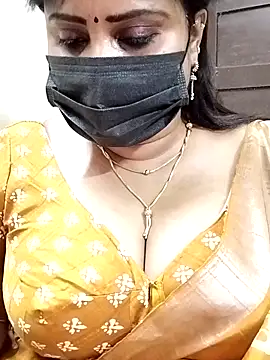 Snapshot of Queenflowerr chatting on March 11, 2025, 11:01 am Queenflowerr online show from March 11, 2025, 11:01 am