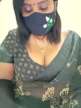 Snapshot of Queenflowerr chatting on November 4, 2025, 2:38 pm Queenflowerr online show from November 4, 2025, 2:38 pm