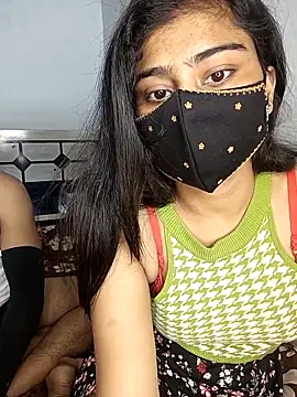 Snapshot of Love-N chatting on February 4, 2026, 1:55 am Love-N online show from February 4, 2026, 1:55 am