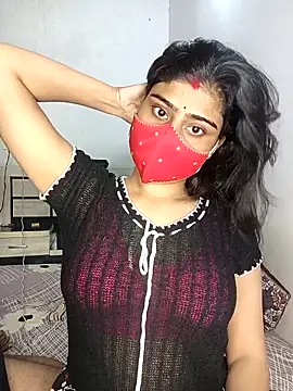 Snapshot of Love-N chatting on February 13, 2026, 8:16 pm Love-N online show from February 13, 2026, 8:16 pm