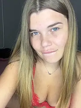 ella zzz online show from October 5, 2025, 6:39 pm