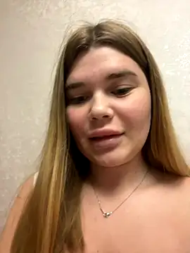 ella zzz online show from October 15, 2025, 10:43 pm