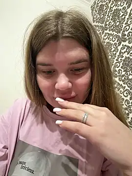 ella zzz online show from February 23, 2026, 7:44 pm