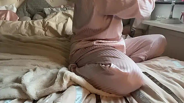 blissdimicco online show from April 16, 2026, 7:53 am