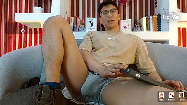 ApoloCruz online show from April 7, 2026, 5:08 am