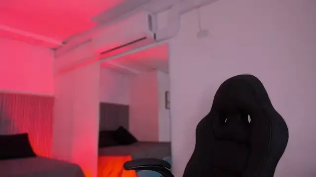 bonnieAn online show from September 17, 2025, 11:23 am