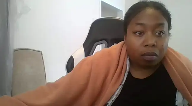 angeliquebelcali online show from February 20, 2025, 8:14 pm