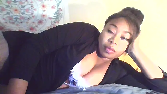 angeliquebelcali online show from October 15, 2025, 6:30 pm