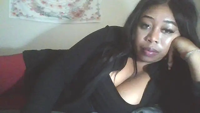 angeliquebelcali online show from May 19, 2026, 1:44 am