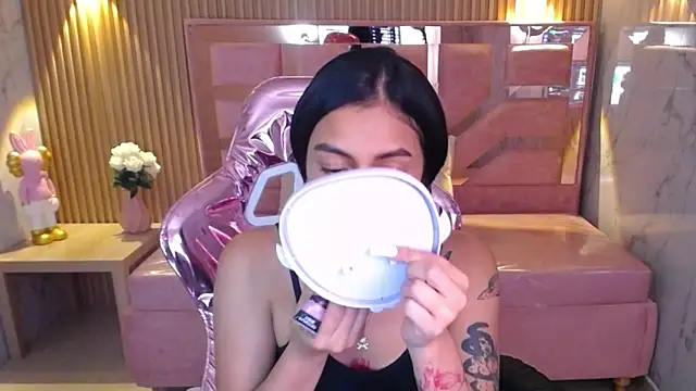 lilith petit sub online show from February 5, 2025, 1:04 am