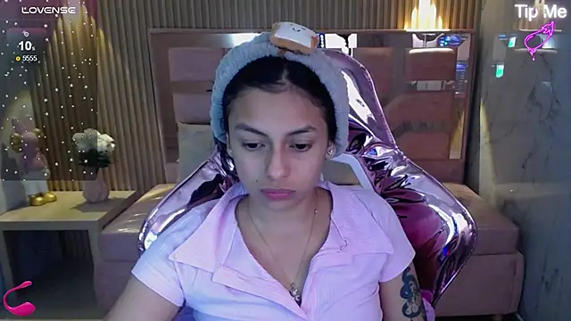 lilith petit sub online show from February 7, 2025, 1:01 pm