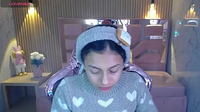 lilith petit sub online show from February 13, 2025, 1:05 pm