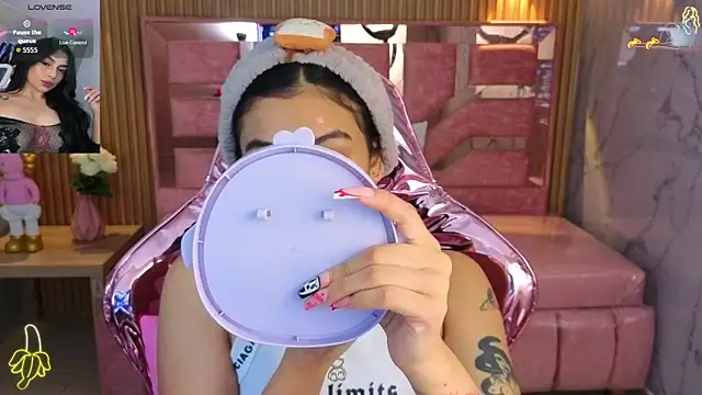 lilith petit sub online show from October 26, 2025, 12:55 pm