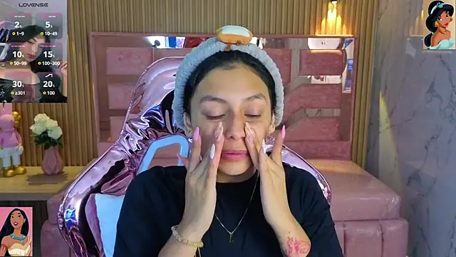 lilith petit sub online show from November 18, 2025, 3:01 am