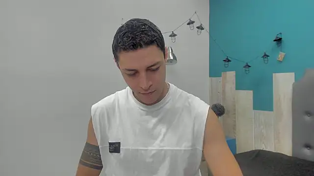 Frank Millers online show from September 29, 2025, 7:51 pm