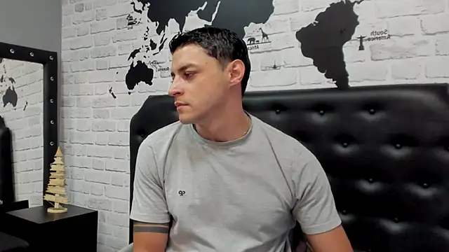 Frank Millers online show from November 25, 2025, 7:36 pm