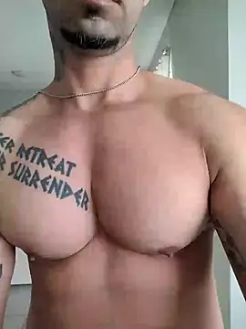Snapshot of badbrown chatting on February 4, 2025, 12:33 pm badbrown online show from February 4, 2025, 12:33 pm