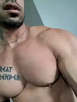 Snapshot of badbrown chatting on February 27, 2025, 8:09 pm badbrown online show from February 27, 2025, 8:09 pm