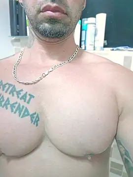 Snapshot of badbrown chatting on July 23, 2026, 9:13 pm badbrown online show from July 23, 2026, 9:13 pm