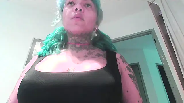 serena  vedette online show from October 22, 2025, 11:32 am