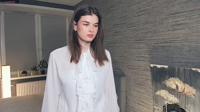 FloraDobb online show from February 6, 2025, 7:07 pm