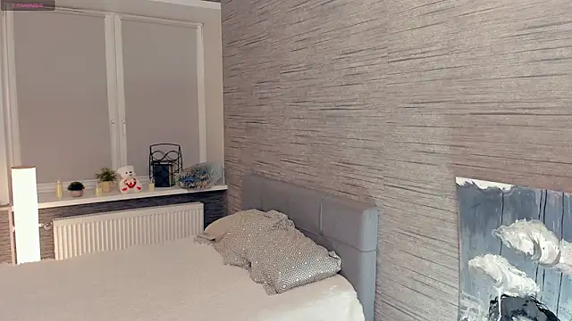 FloraDobb online show from February 22, 2025, 12:27 am