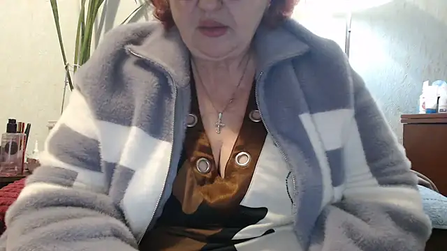 DeniseeRosea online show from April 15, 2026, 11:16 pm