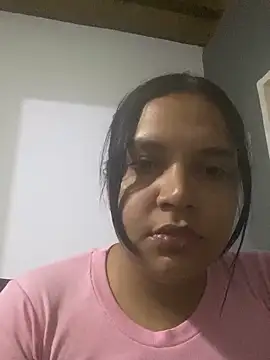 Snapshot of CamilaX69 chatting on January 24, 2025, 1:35 am CamilaX69 online show from January 24, 2025, 1:35 am