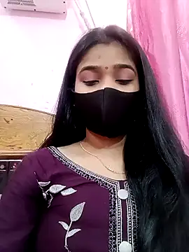 Snapshot of Simran-001 chatting on February 9, 2025, 9:05 am Simran-001 online show from February 9, 2025, 9:05 am