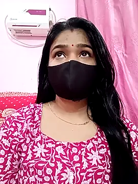 Snapshot of Simran-001 chatting on February 15, 2025, 7:06 pm Simran-001 online show from February 15, 2025, 7:06 pm