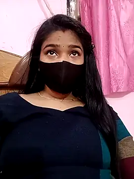 Snapshot of Simran-001 chatting on February 16, 2025, 8:11 pm Simran-001 online show from February 16, 2025, 8:11 pm