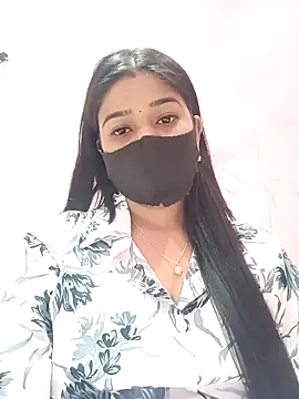 Simran-001 online show from April 12, 2026, 5:07 pm