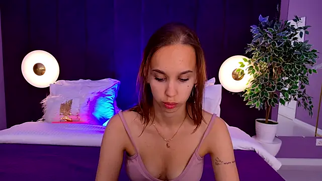 Snapshot of SandraTucker chatting on June 22, 2026, 2:57 am SandraTucker online show from June 22, 2026, 2:57 am