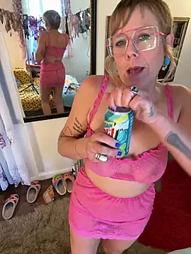 I am babydoll online show from November 12, 2025, 7:57 pm