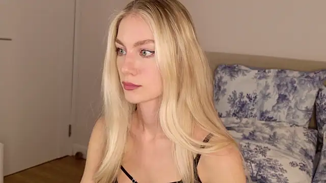 GabriellaOlsen online show from December 21, 2025, 4:25 pm