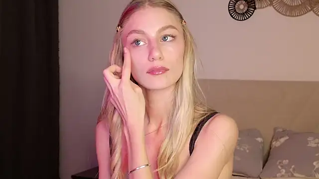 GabriellaOlsen online show from May 20, 2026, 5:52 pm