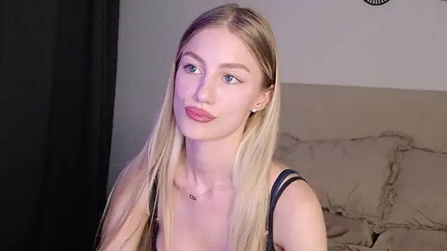 GabriellaOlsen online show from June 11, 2026, 3:43 pm