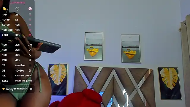 Stela  Gs online show from March 12, 2025, 5:28 pm