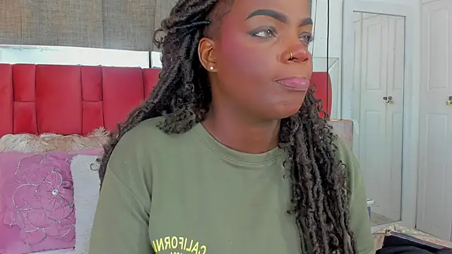 NatyParker online show from November 28, 2025, 1:47 pm