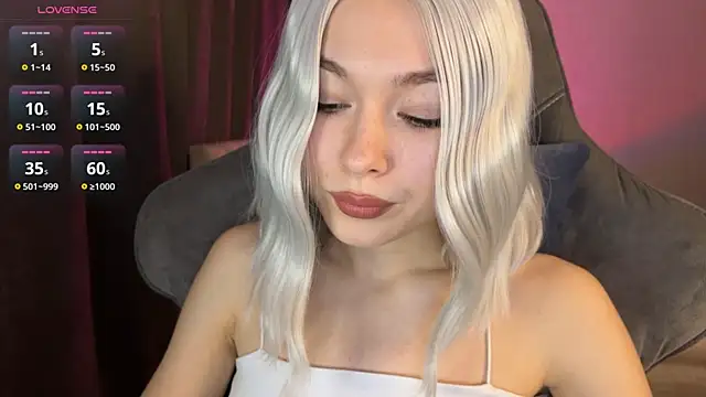 Snapshot of Ohmy_Nora_ chatting on June 3, 2026, 1:46 pm Ohmy Nora online show from June 3, 2026, 1:46 pm