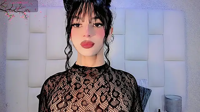 Angeles Busst online show from January 12, 2026, 8:47 pm