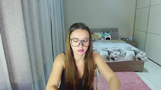 singletrouble online show from October 8, 2025, 4:43 am