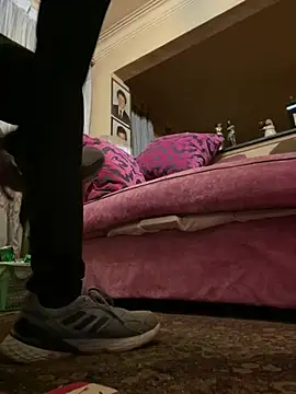 aebaleek2505 online show from February 18, 2025, 3:21 pm